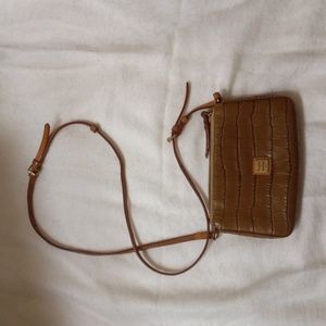 Dooney & Bourke Crossbody Bag Purse Brown Lined Adjust. Strap Croc Zip